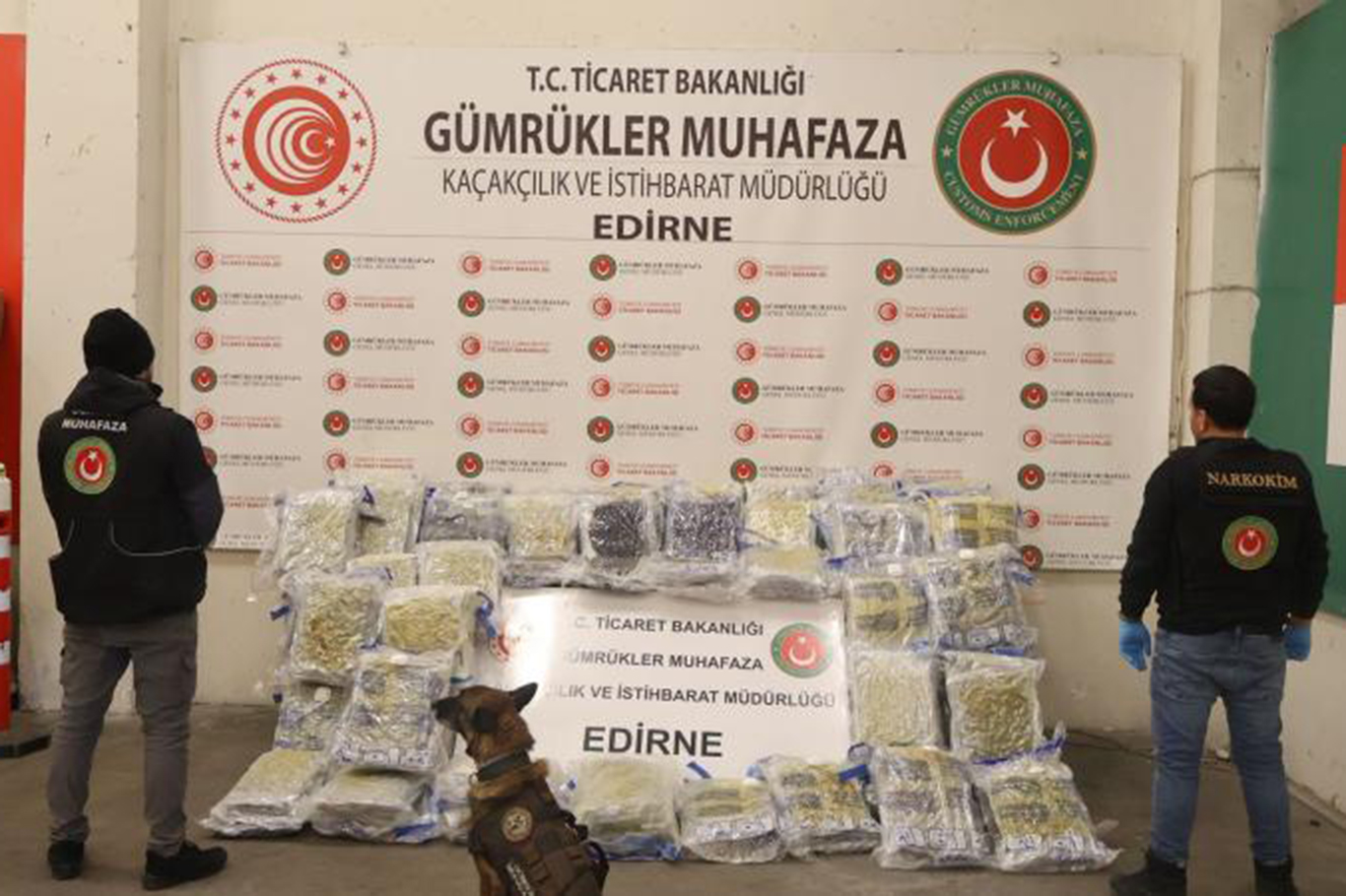 Kapıkule Sınır Kapısı'nda 144 kilogram uyuşturucu ele geçirildi