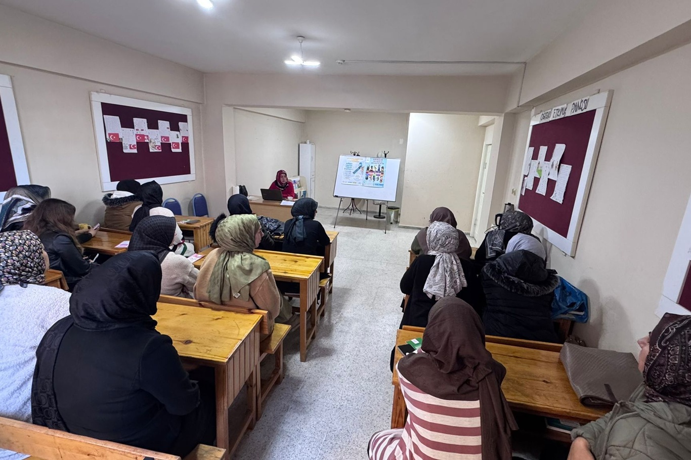 Siirt’te serviks kanseri farkındalığı için kadınlara bilgilendirme yapıldı