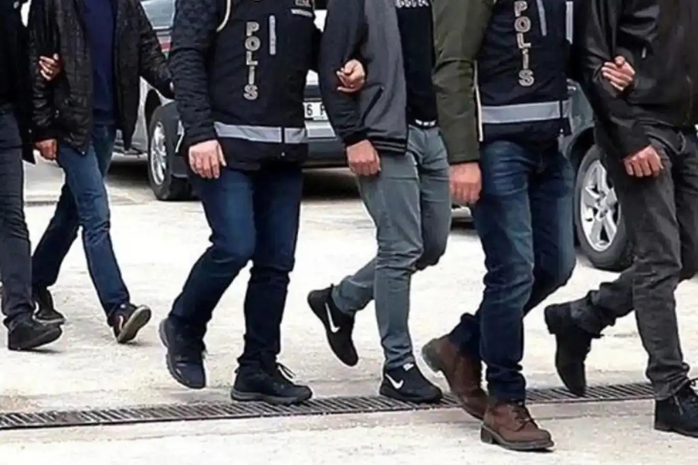 İzmir merkezli operasyonda 654 kişi tutuklandı
