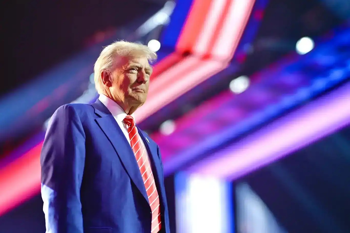 Trump, İran'a yönelik tehdidinin dozajını artırıyor