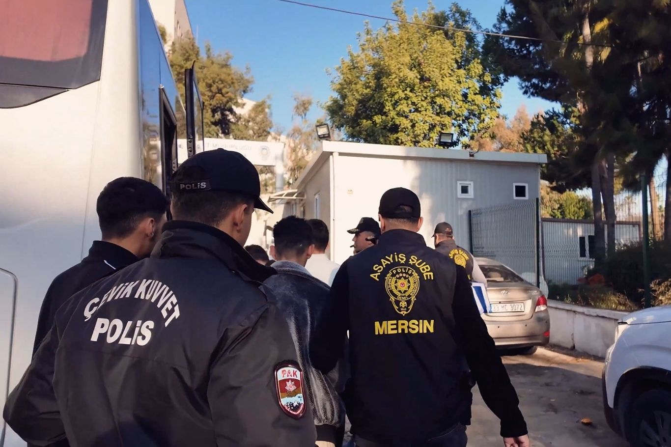 Mersin merkezli 9 ilde dolandırıcılık operasyonu: 28 şüpheli yakalandı