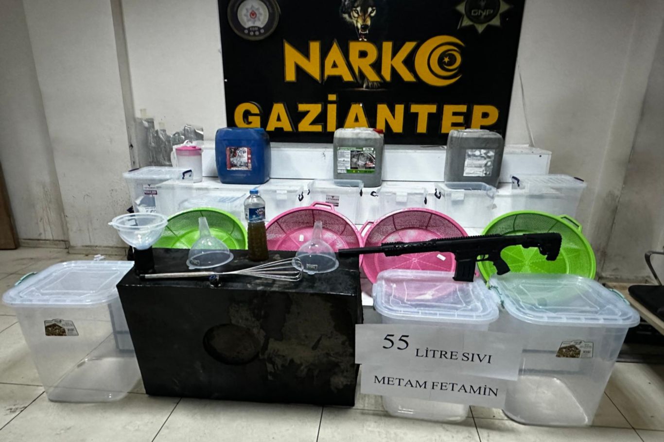 Gaziantep'te 55 litre sıvı metamfetamin ele geçirildi: 3 tutuklama