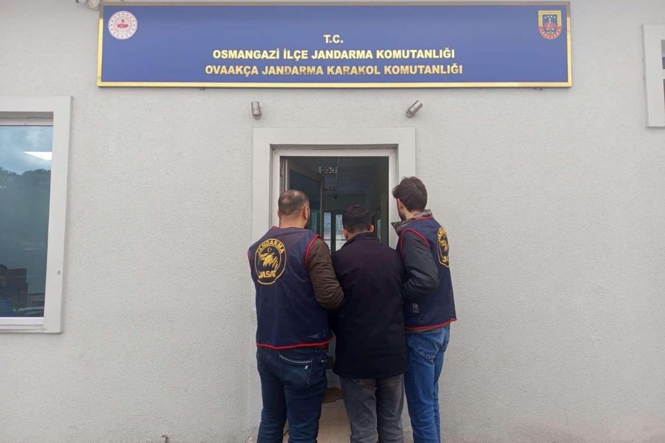 Bursa’da hırsızlıktan 19 yıl cezası bulunan şahıs yakalandı