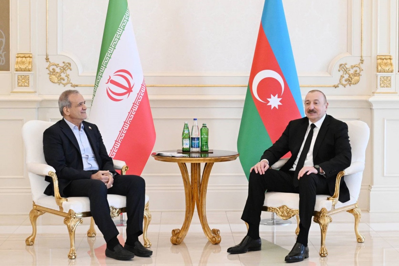 Aliyev ile Pezeşkiyan bölgesel konuları görüştü