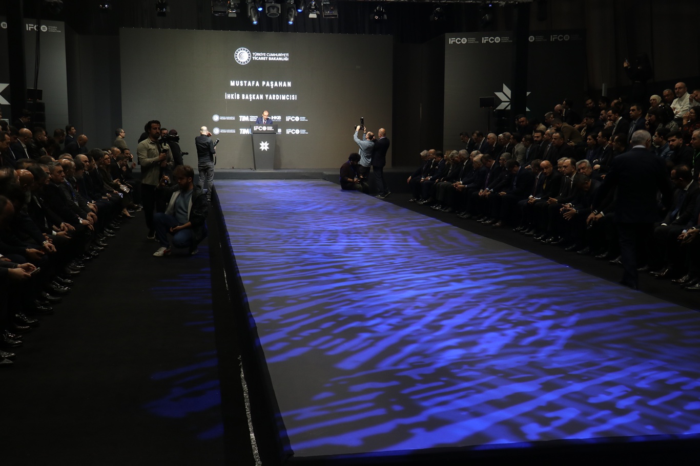 Avrupa'nın en büyük hazır giyim fuarı 9'uncu kez kapılarını açtı