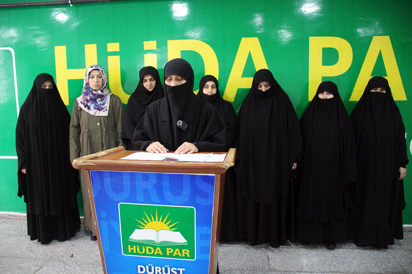 HÜDA PAR Ağrı Kadın Kolları'ndan Epstein Davası Eleştirisi: Hak savunuculuğu güce göre mi değişiyor?