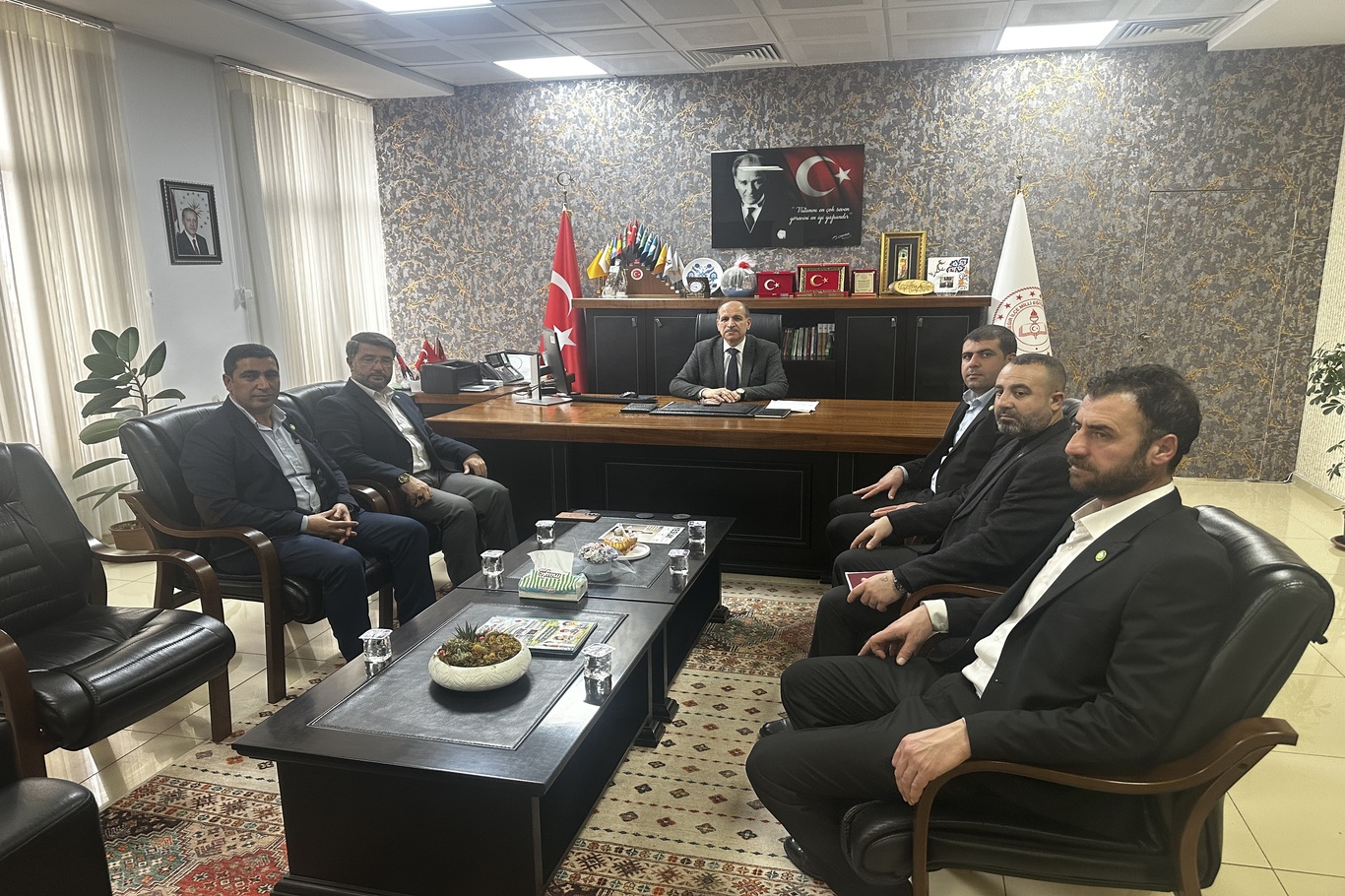 HÜDA PAR’dan Yüreğir İlçe Milli Eğitim Müdürlüğü’ne ziyaret