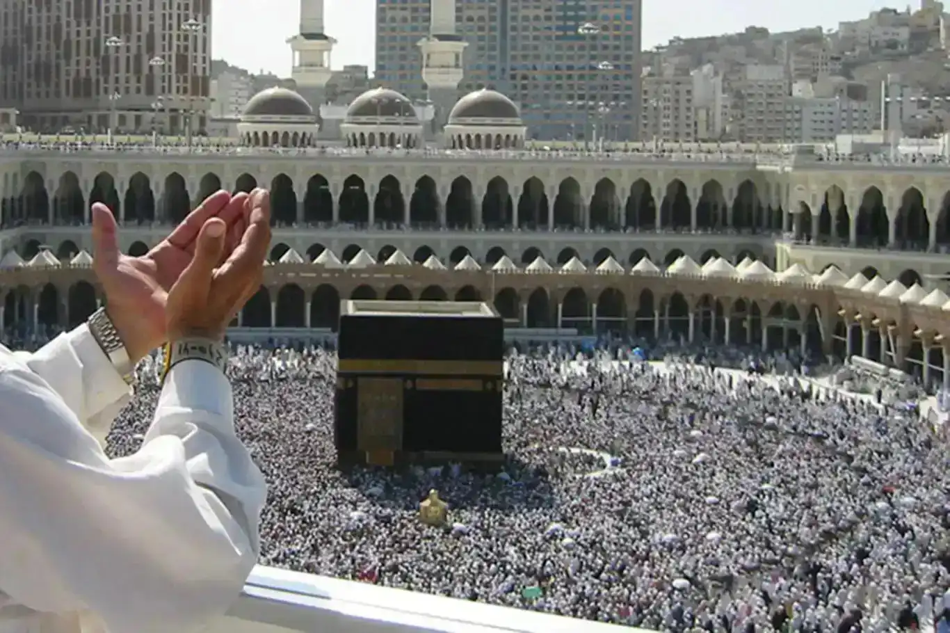 Tacikistan'da hac yolculuğu yapan öğretmenler yönetici olamayacak