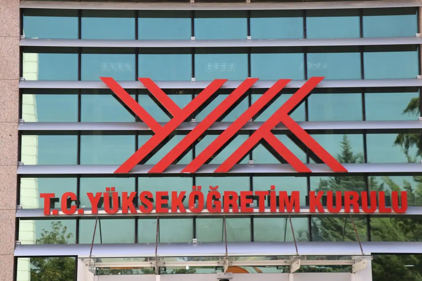 Diş hekimliğinde bazı programlara öğrenci alımı durduruldu