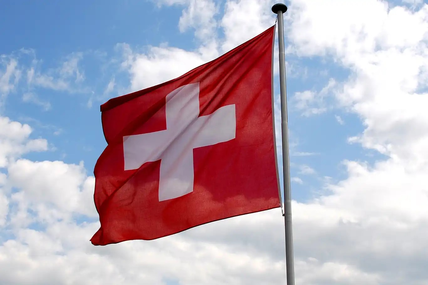 İsviçre, nüfusu 10 milyon sınırında tutmak için sandığa gidecek