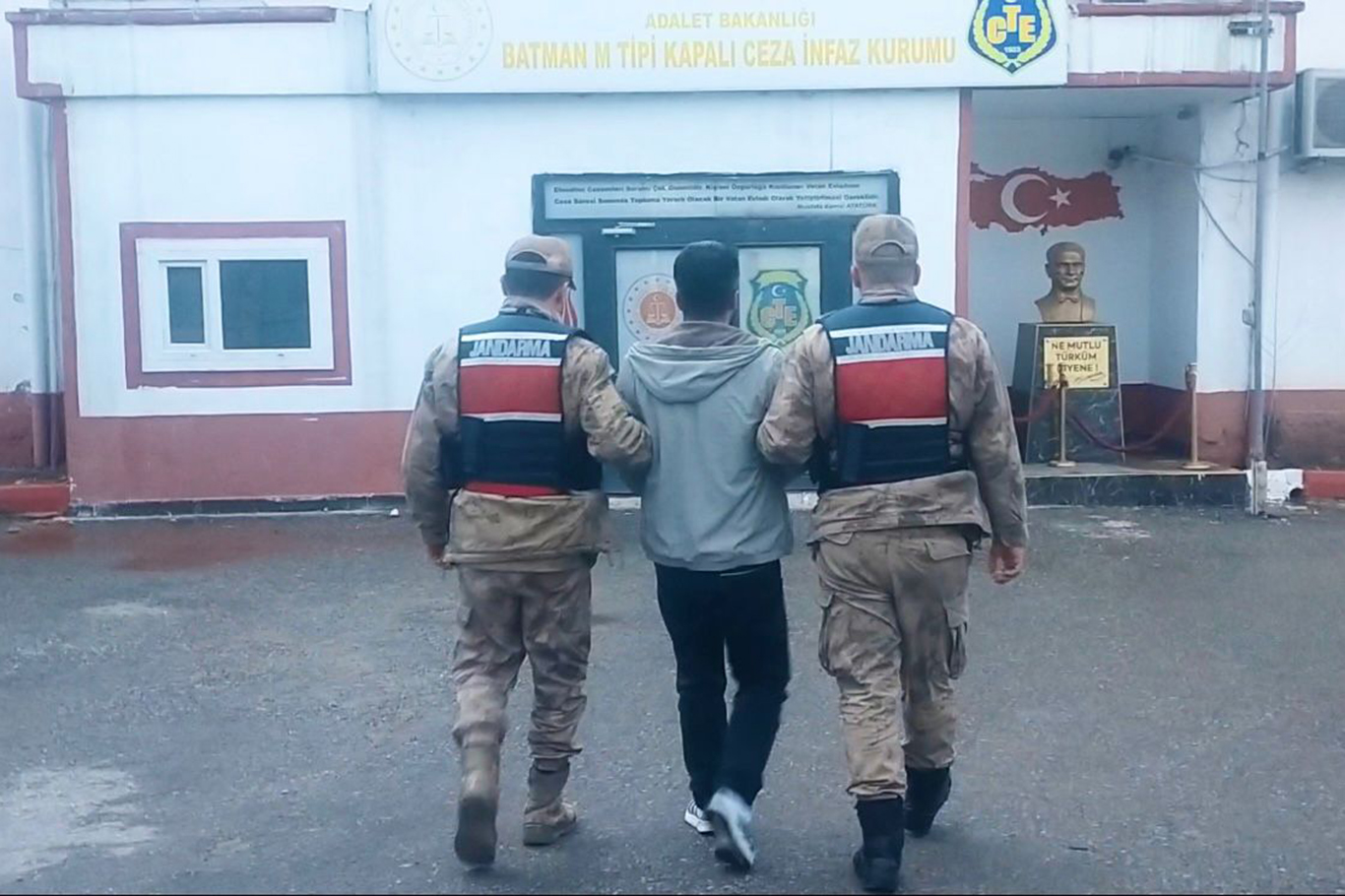 Batman'da 2 yıllık firar sona erdi: 20 dosyadan aranan şahıs yakalandı