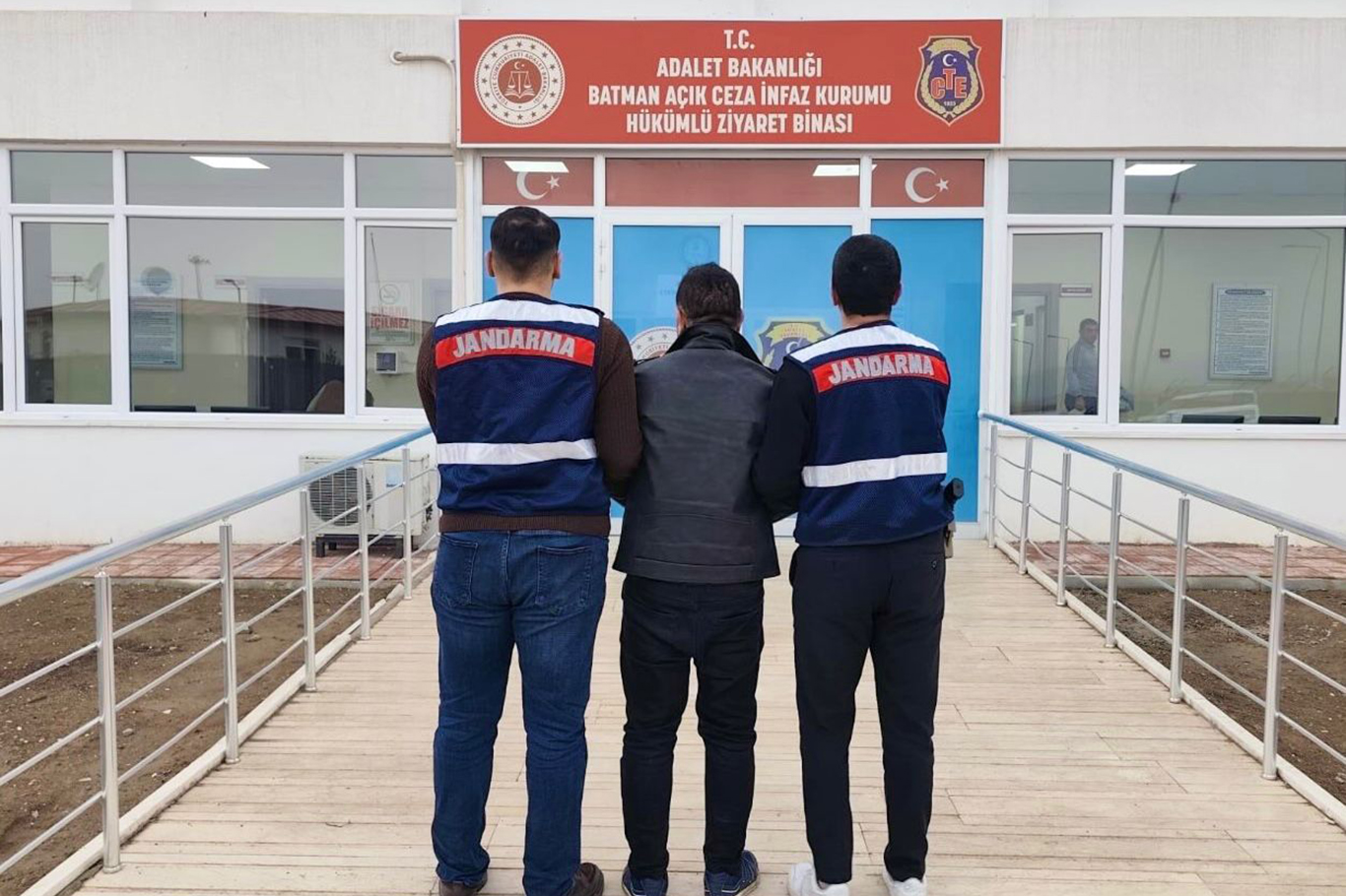 Batman'da aranan 35 şahıs yakalandı