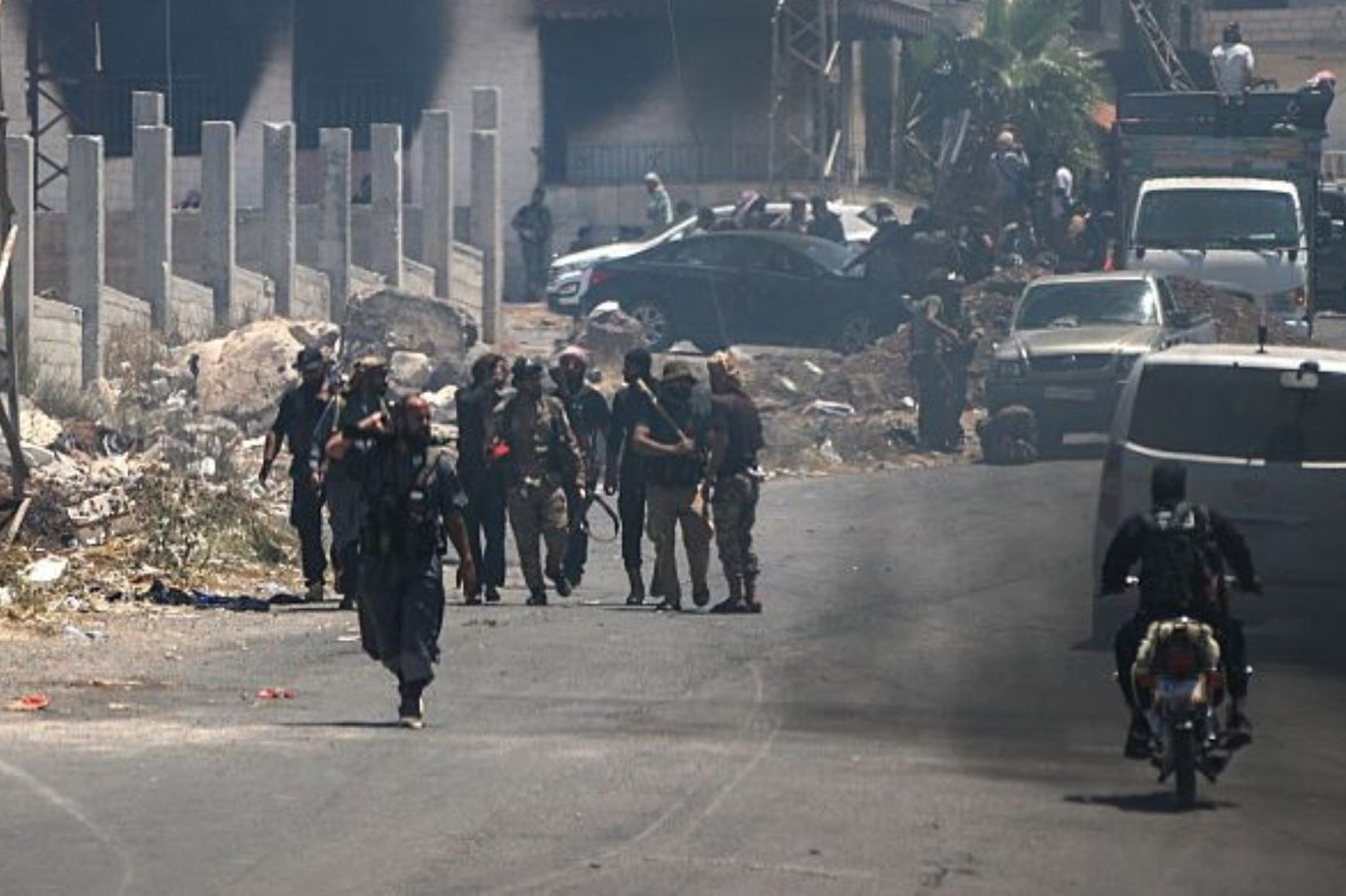 Suriye'de bomba yüklü araç patladı: 2 kişi hayatını kaybetti, çok sayıda kişi yaralandı