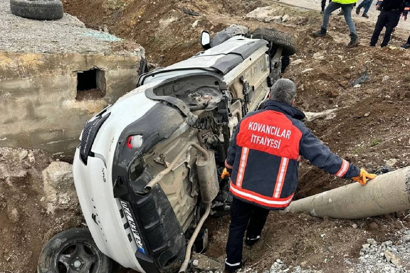 Kovancılar’da trafik kazası: 1’i ağır 2 yaralı