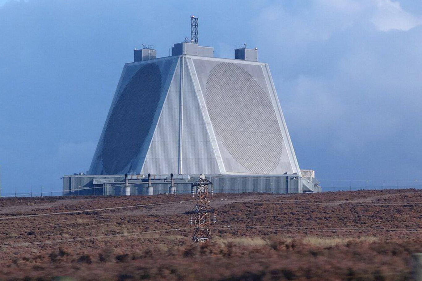 siyonist rejimin erken uyarı radarı imha edildi