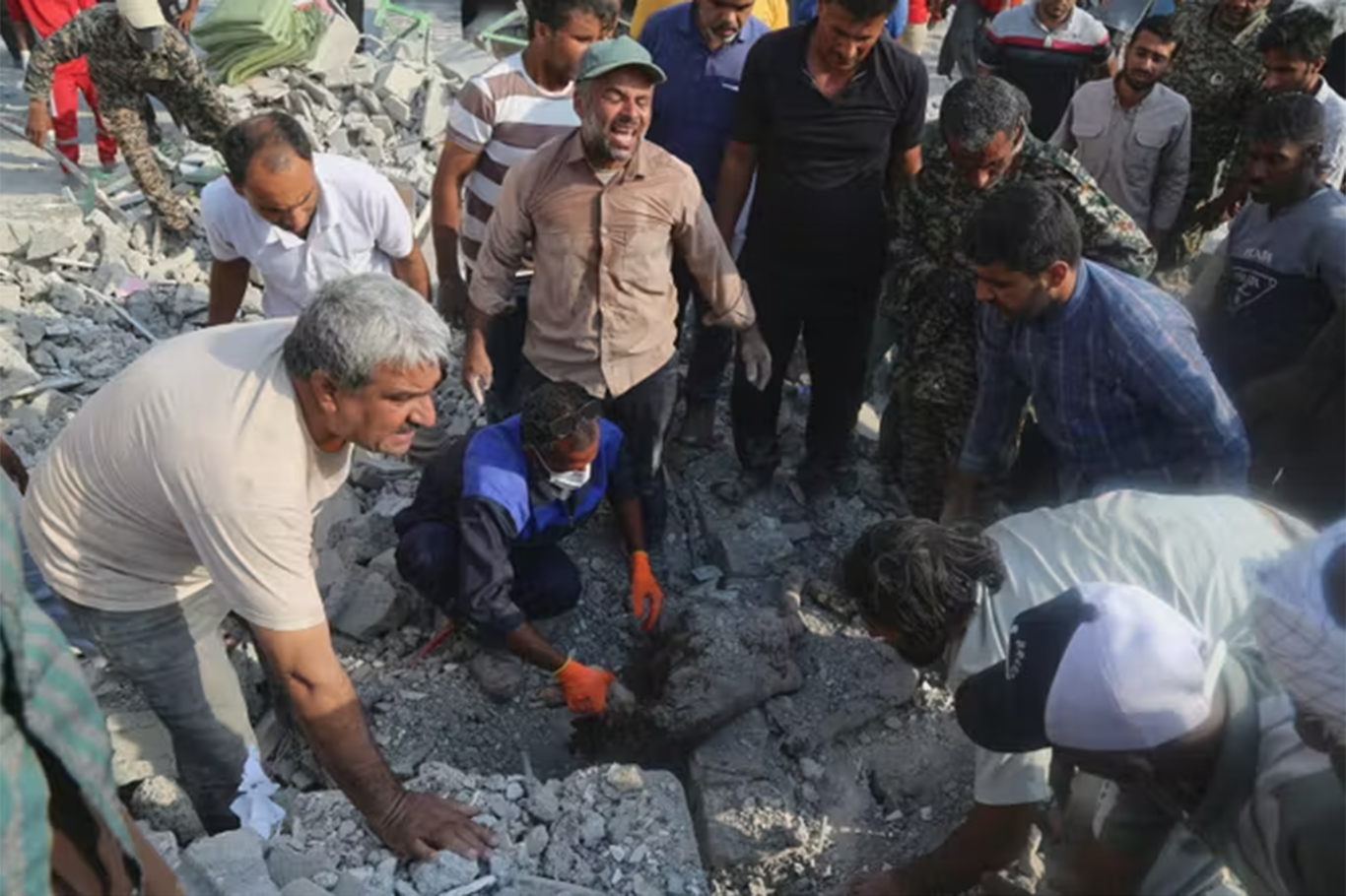 İran: ABD ve siyonist rejimin saldırılarında 170 öğretmen ve öğrenci hayatını kaybetti