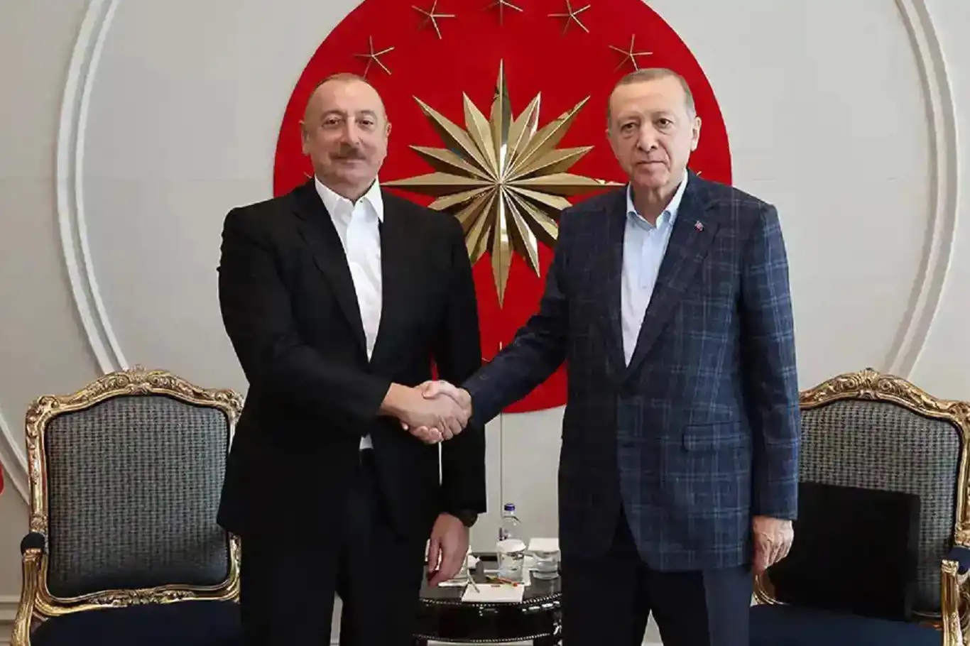 Cumhurbaşkanı Erdoğan Azerbaycan Cumhurbaşkanı Aliyev ile görüştü