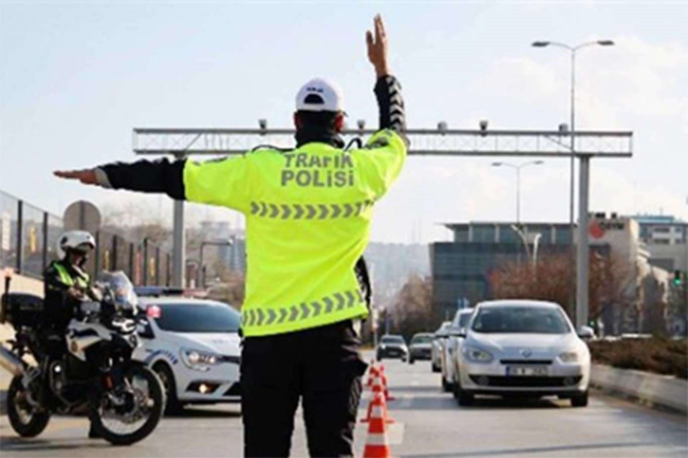 Polisten kaçan motosikletliye 497 bin TL ceza