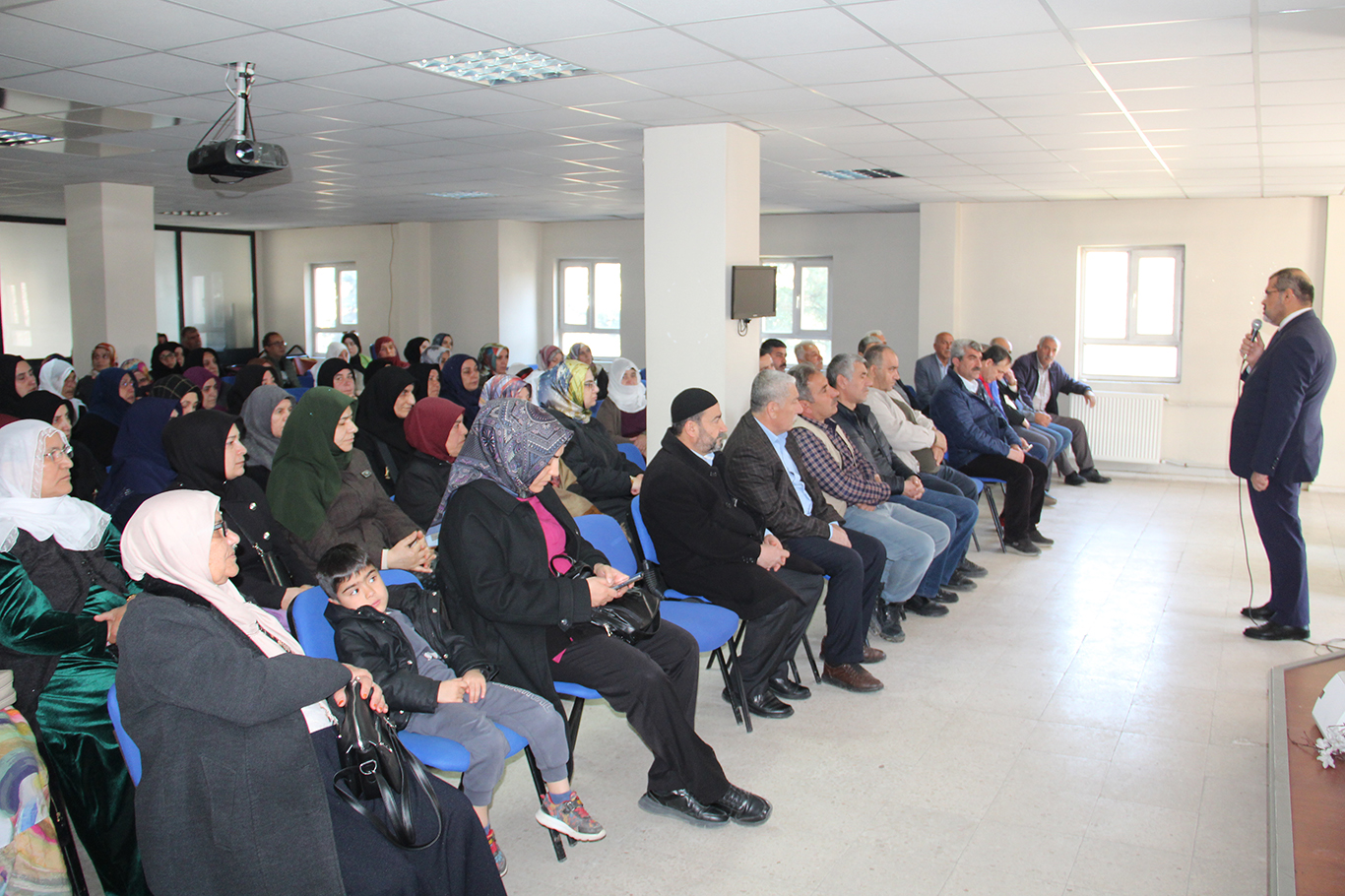 Batman'da Şevval umresi öncesi umre semineri düzenlendi