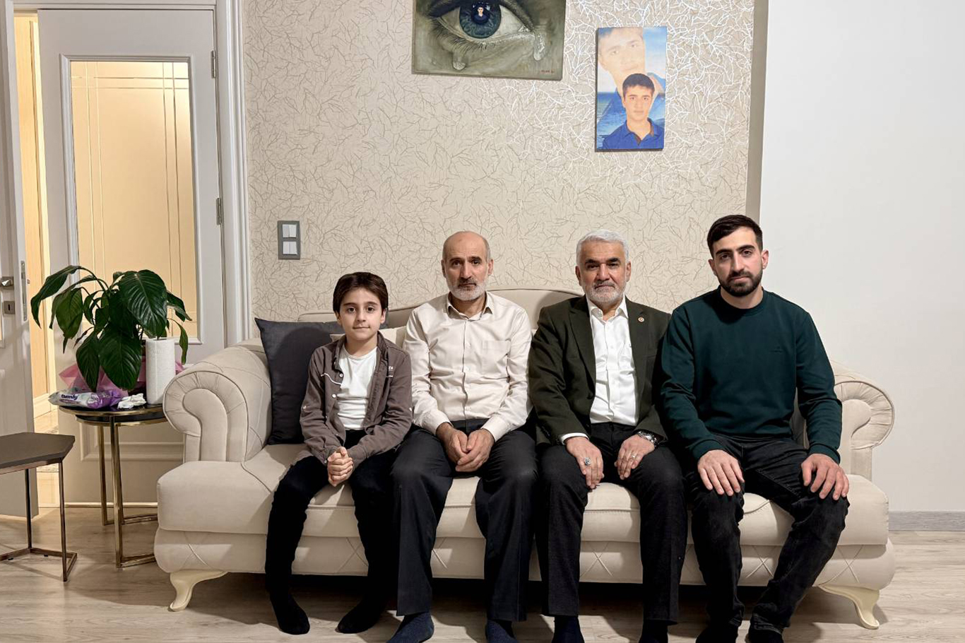 Yapıcıoğlu, Şehit Yasin Börü’nün ailesini ziyaret etti