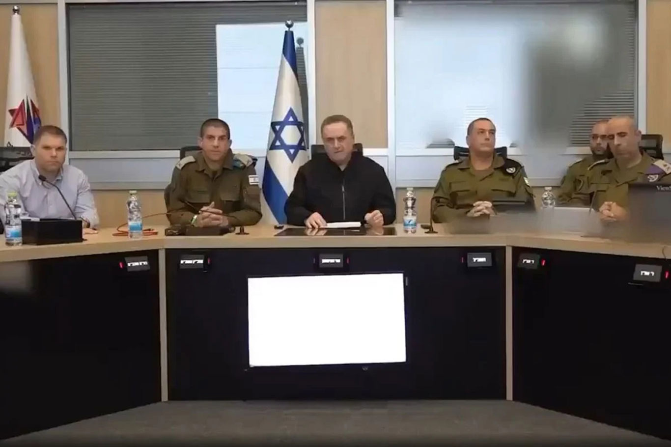 Netanyahu ilk defa askeri kabine toplantısına katılmadı