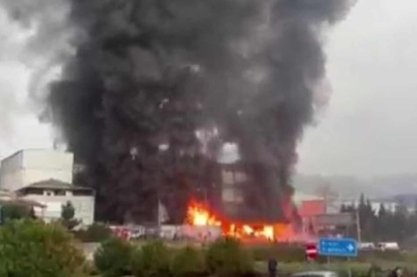 Trabzon'da fındık fabrikası deposunda yangın