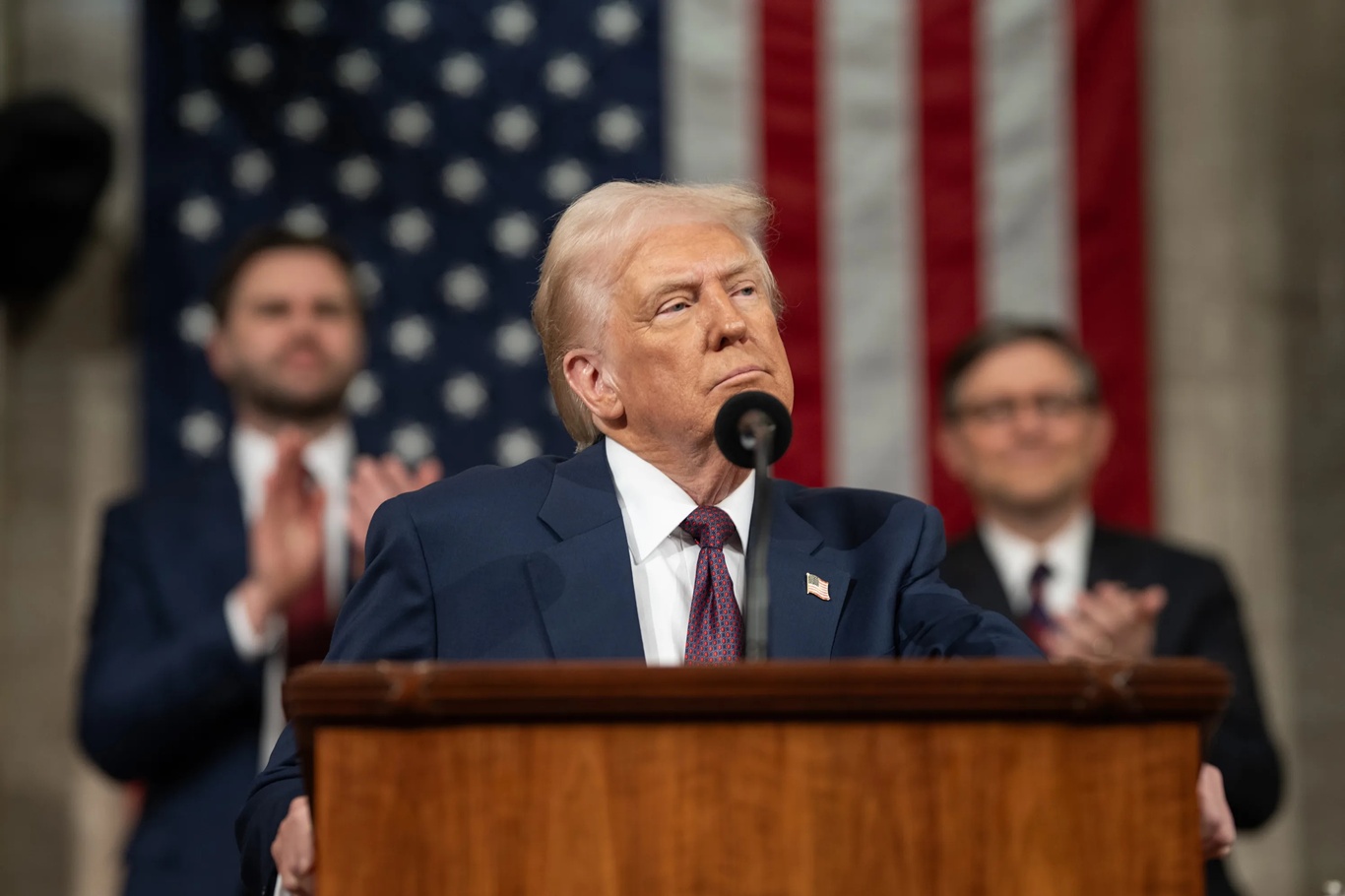 Trump: İran'ın enerji santralini 10 gün boyunca vurmayacağız