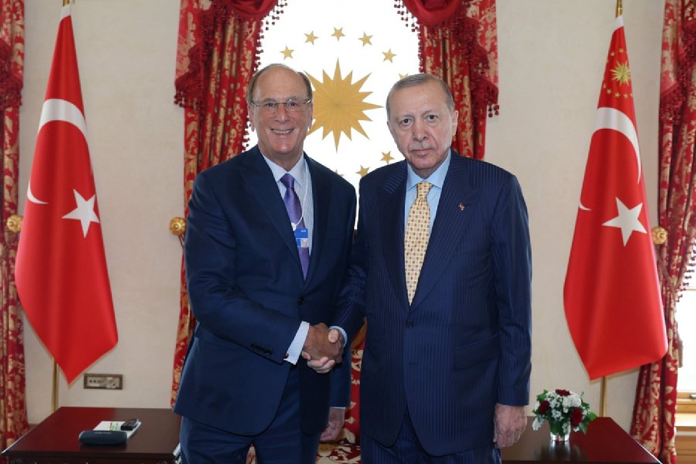 Cumhurbaşkanı Erdoğan WEF Başkanı Fink'i kabul etti