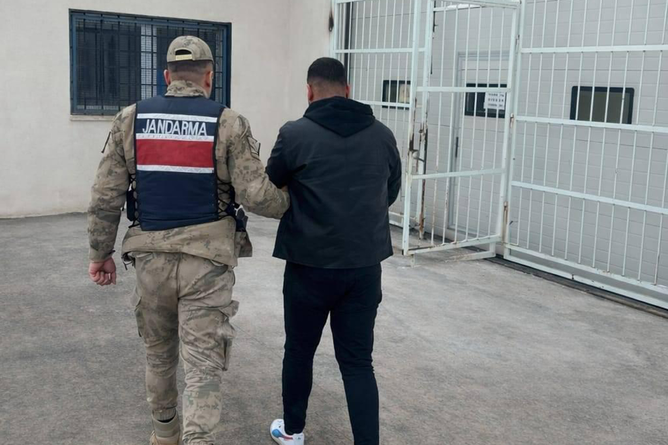 Şanlıurfa'da 10 yıl 10 ay hapis cezası bulunan firari yakalandı