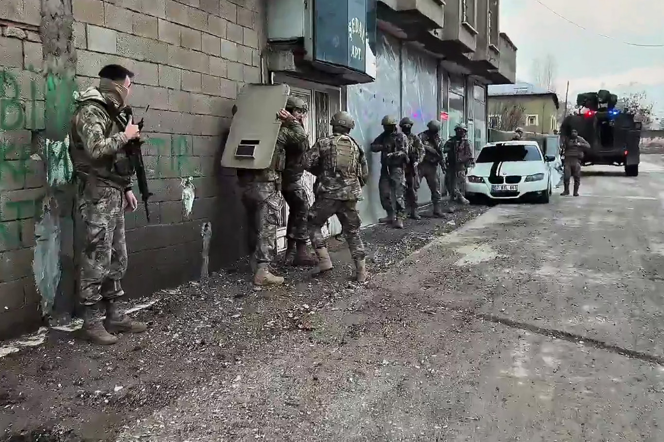 18 ilde bahis operasyonu: 52 şüpheli yakalandı