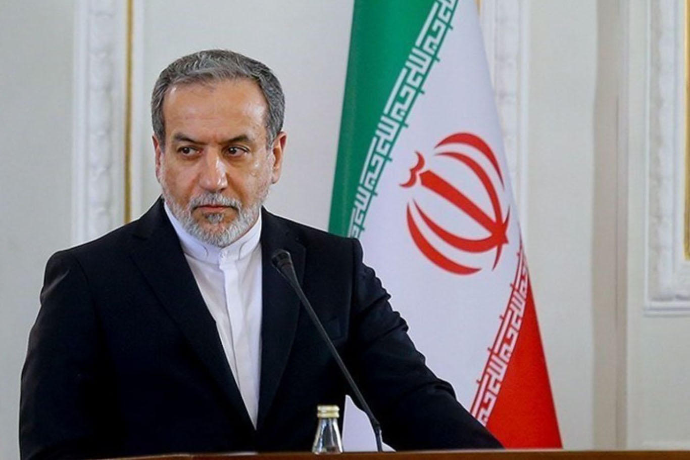 Arakçi: ABD ile müzakere de yok güven de yok