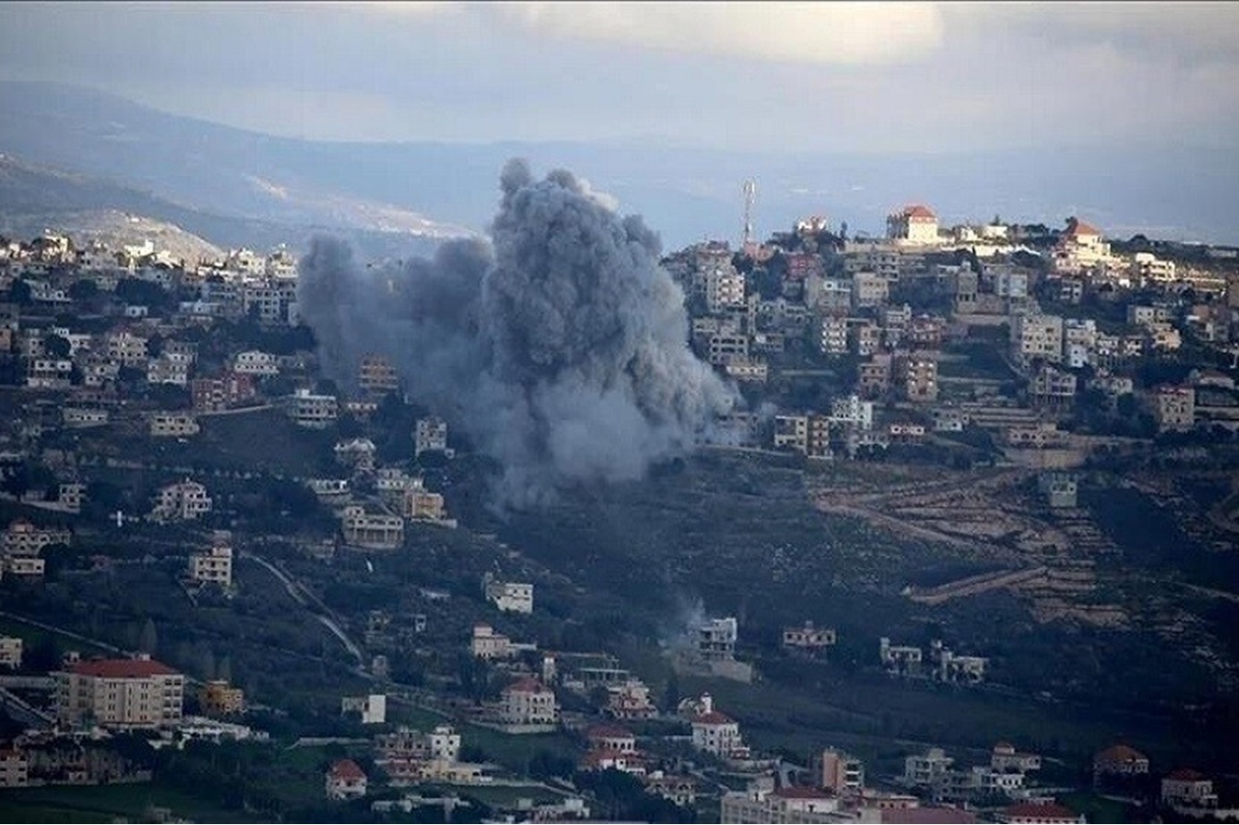 Lübnan'da işgalciler bir ayda 1318 kişiyi şehit etti