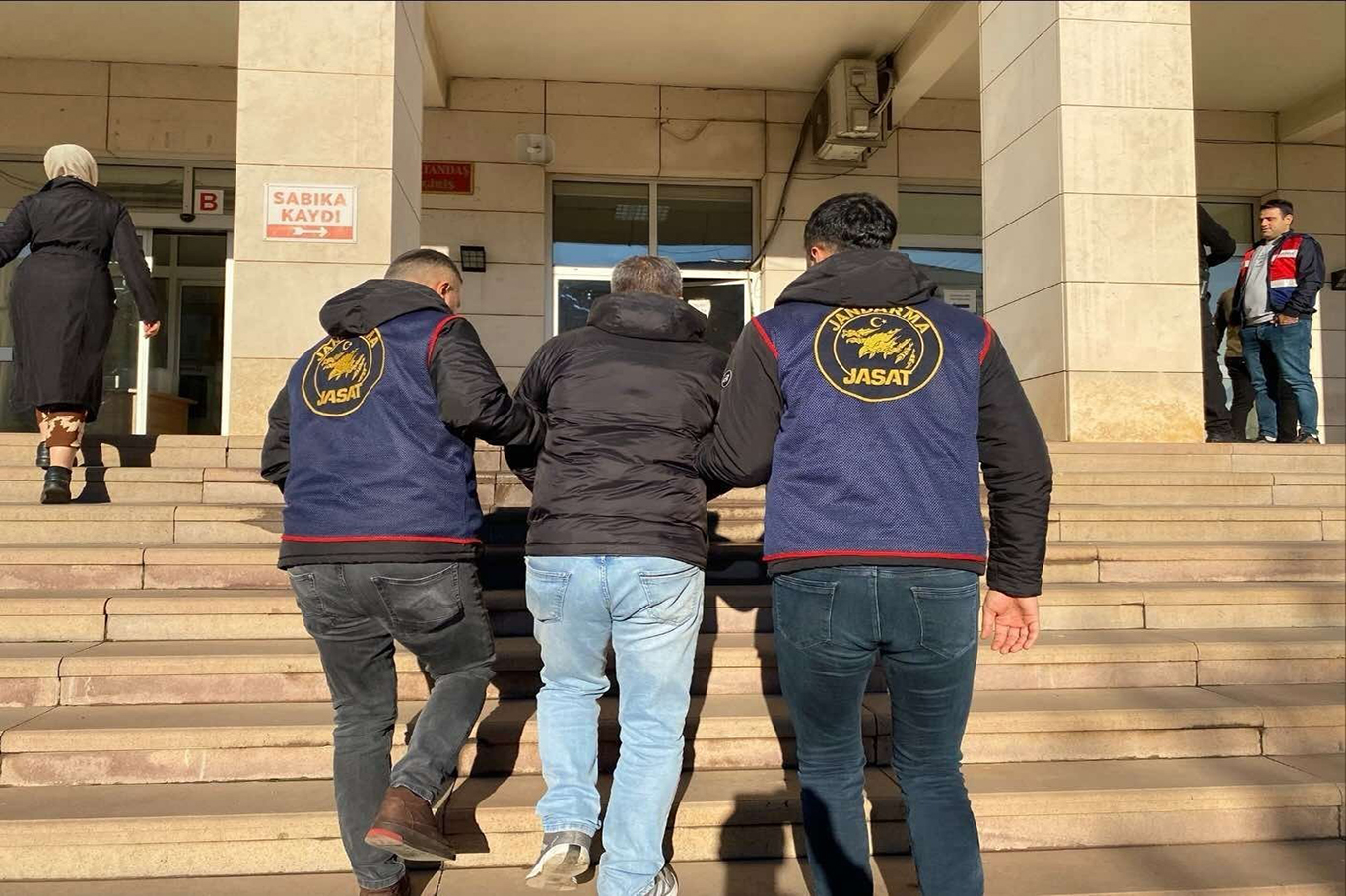 Diyarbakır’da çeşitli suçlardan aranan 157 kişi yakalandı