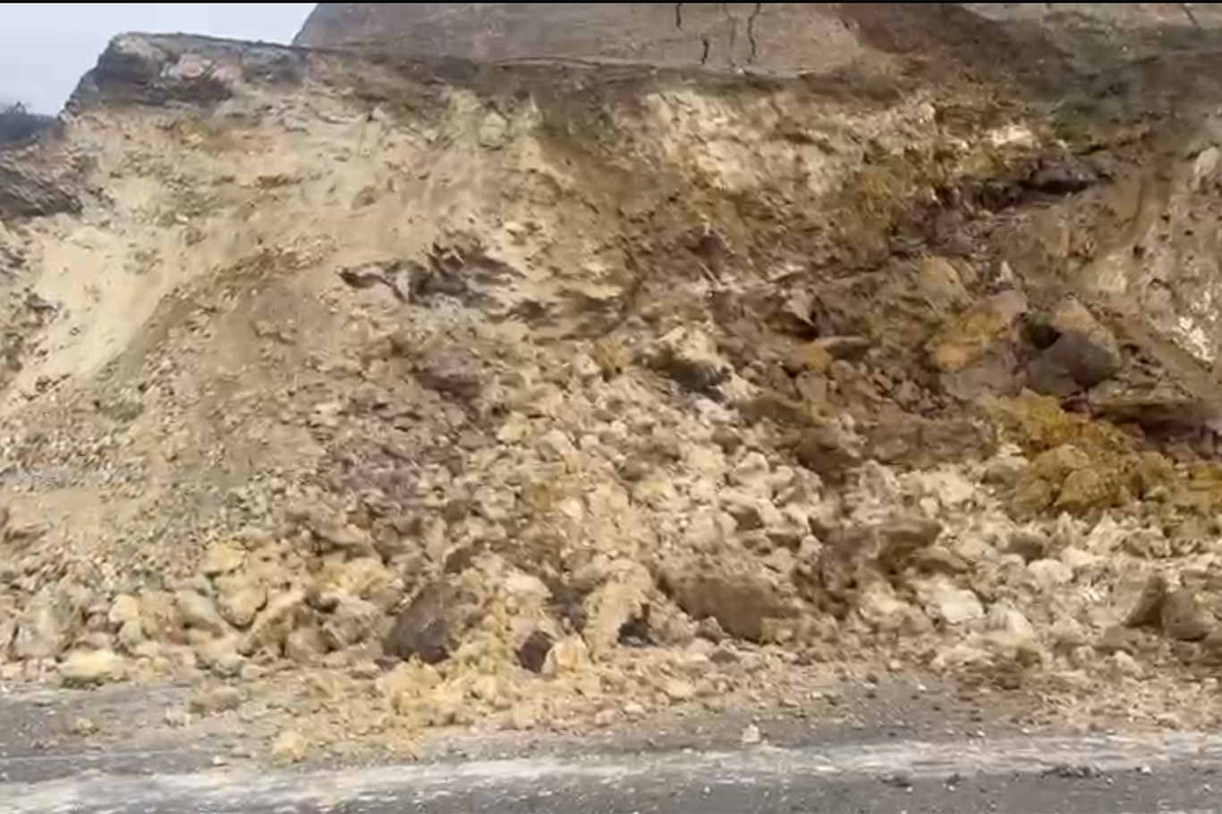 Batman'da toprak kayması yaşandı