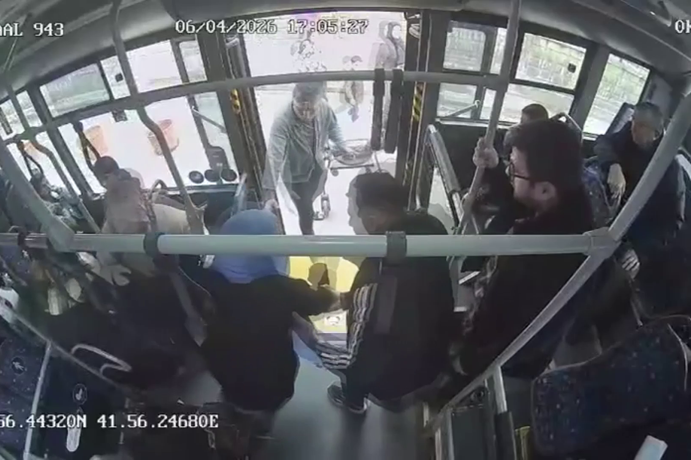 Siirt’te fenalaşan yolcu hastaneye ulaştırıldı