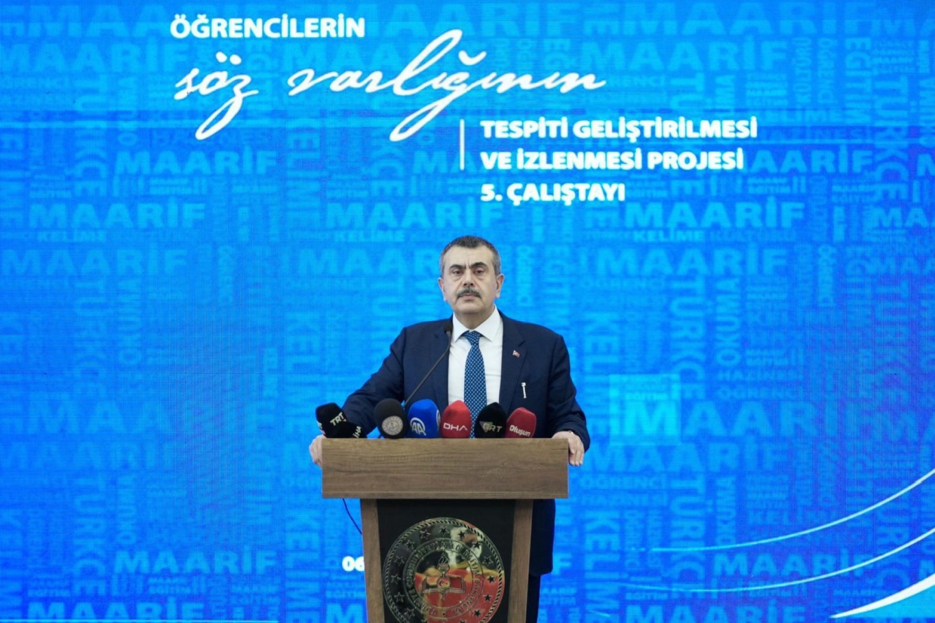 Bakan Tekin, öğrencilerin söz varlığının geliştirilmesine yönelik çalıştaya katıldı
