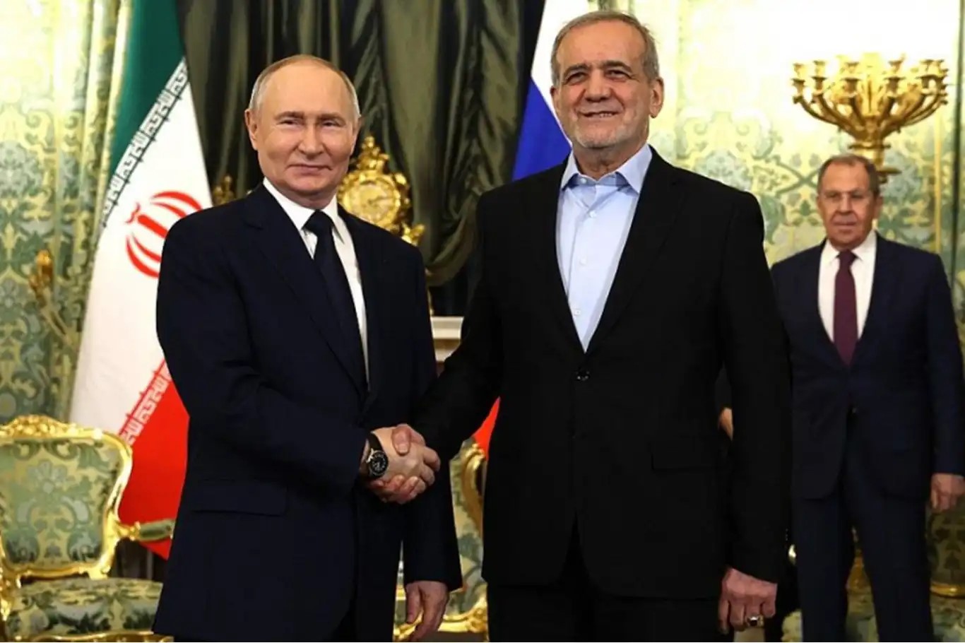 Pezeşkiyan ve Putin Orta Doğu’daki gelişmeleri görüştü