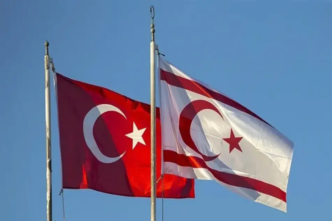 KKTC’den Güney Kıbrıs’a bayrak tepkisi