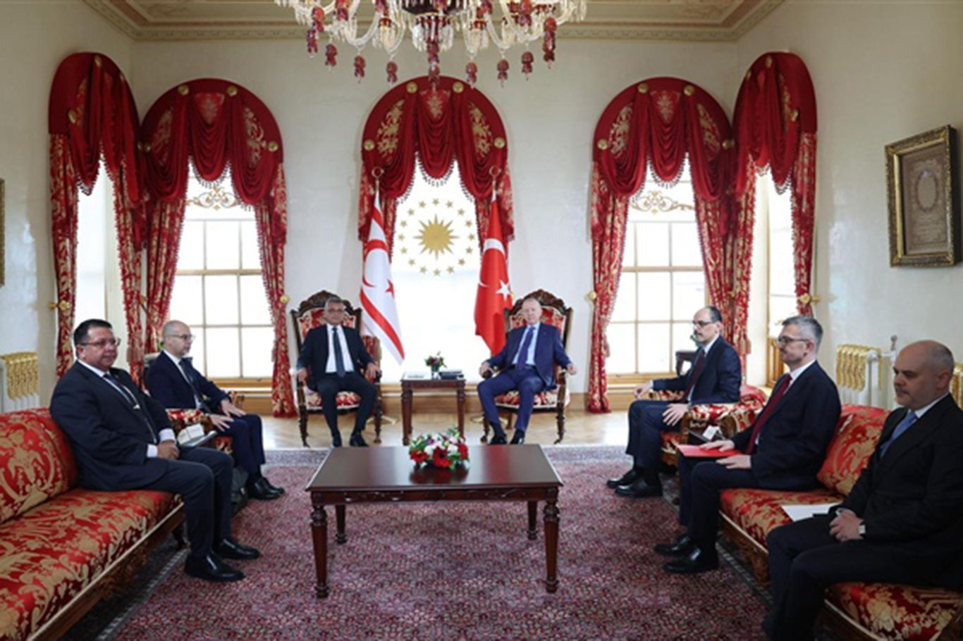 Cumhurbaşkanı Erdoğan, KKTC Cumhurbaşkanı Erhürman ile görüştü