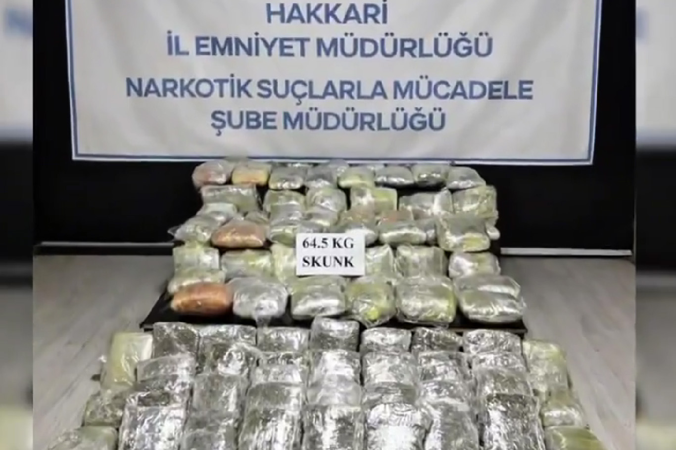 Hakkari’de narkotik operasyonu: 64,5 kilogram uyuşturucu ele geçirildi