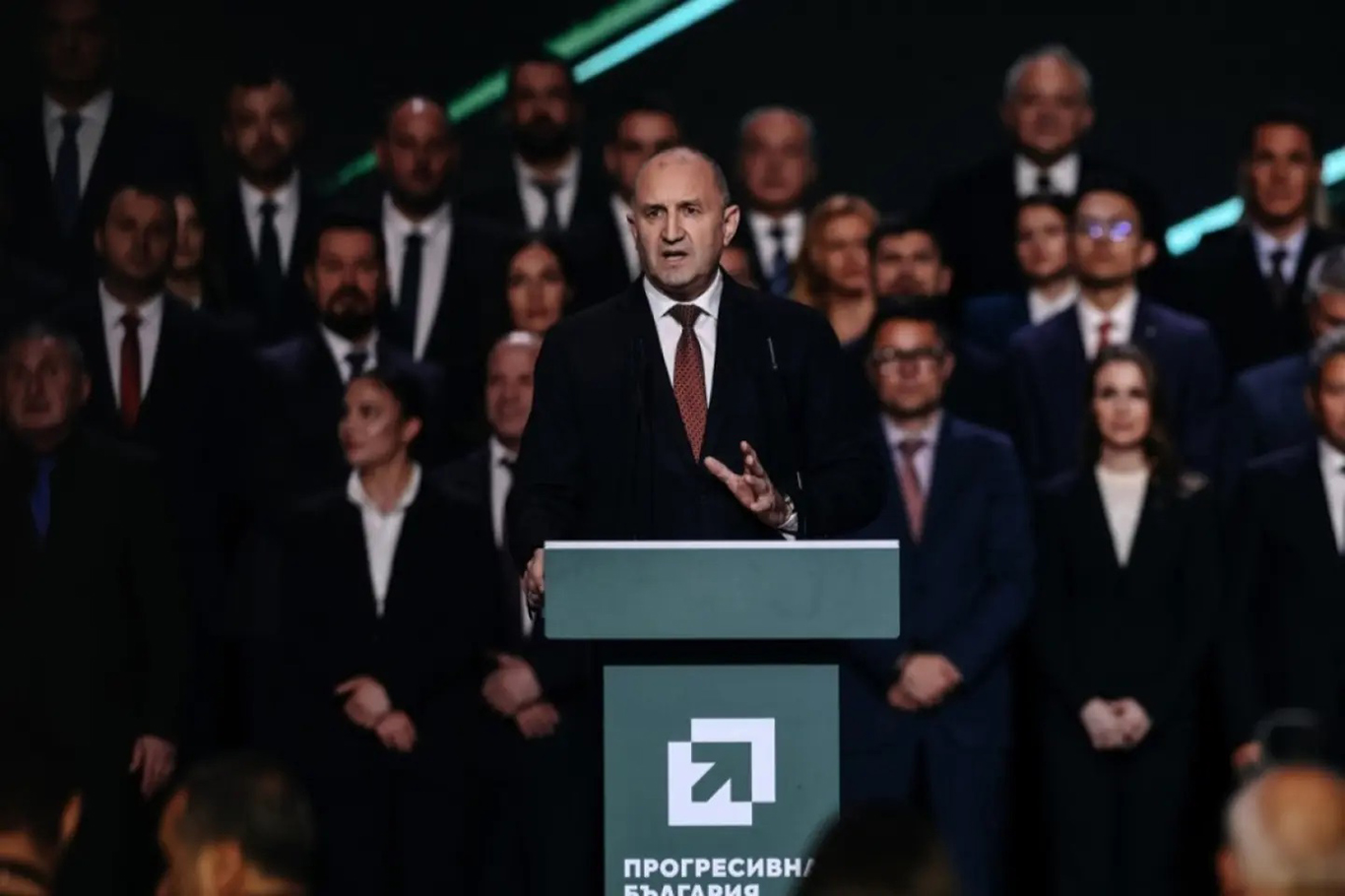 Bulgaristan seçimlerinde zafer eski Cumhurbaşkanı Radev'in