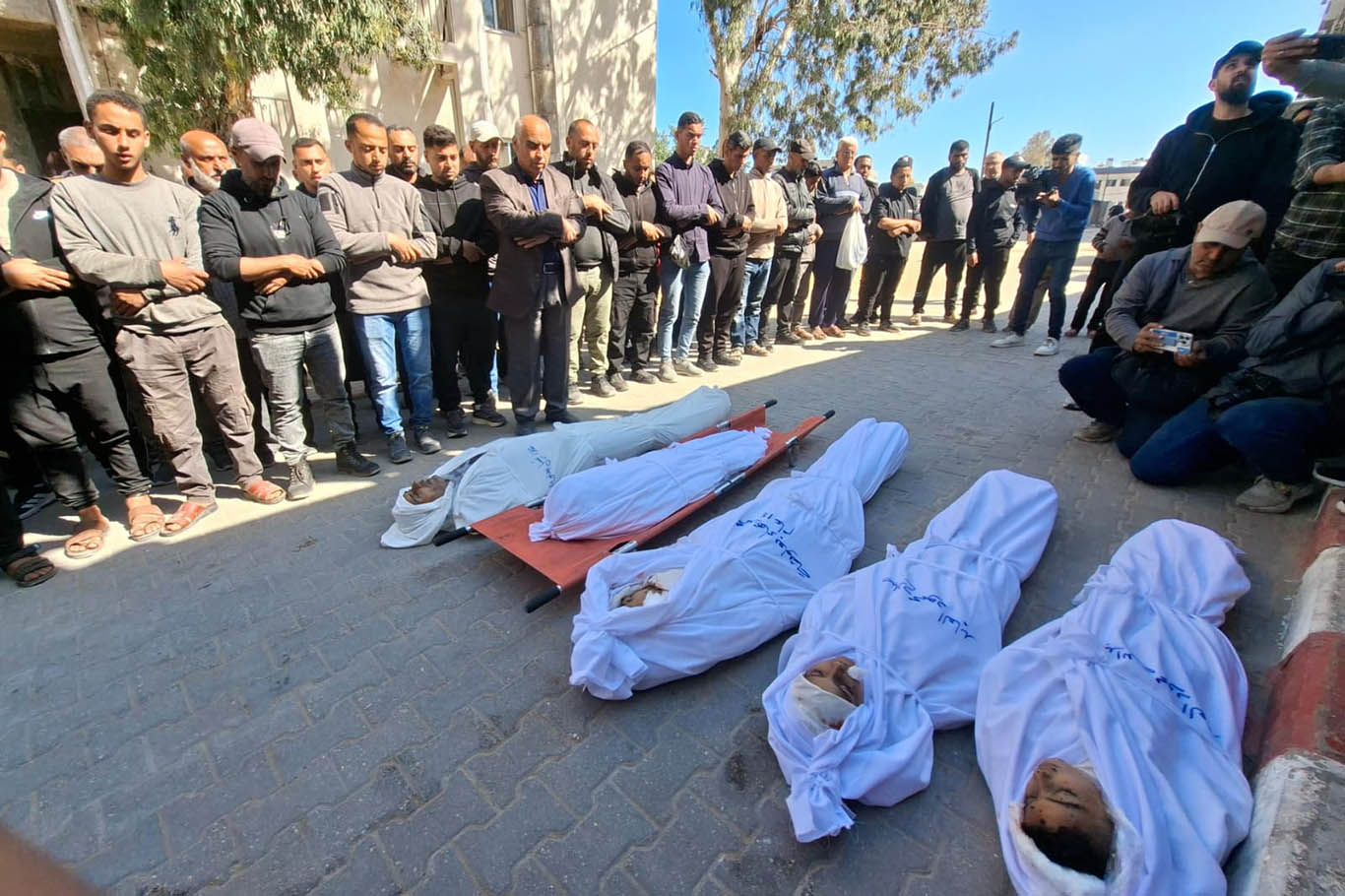 Siyonist rejim ateşkesi tanımıyor: Gazze'de kan durmuyor