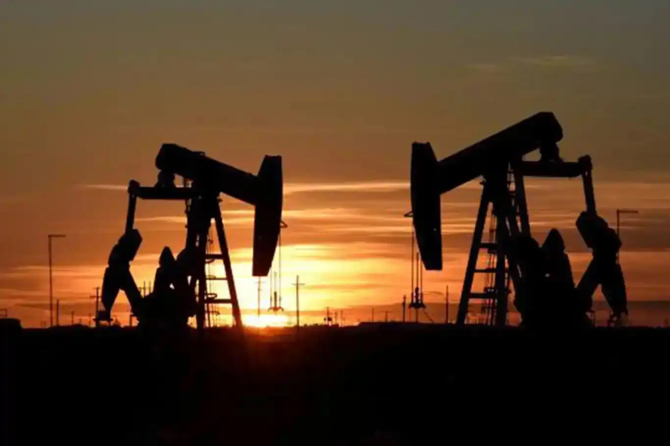 Brent petrol 103,60 dolardan işlem görüyor