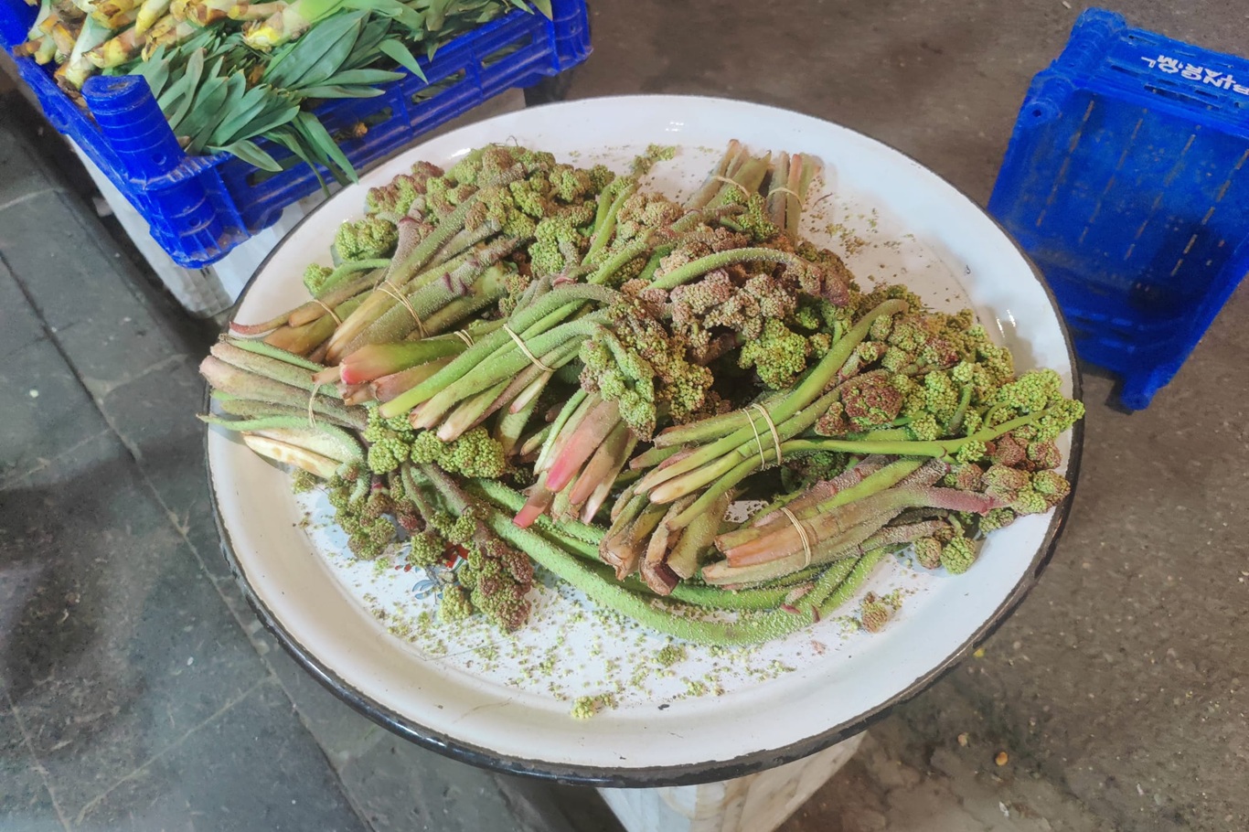 Bingöl'de "Yayla muzu" tezgâhlarda yerini aldı