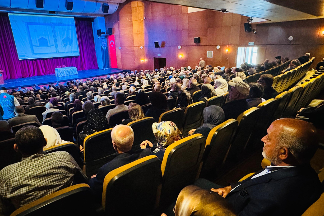 Malatya'da hacı adaylarına yönelik eğitim semineri başladı