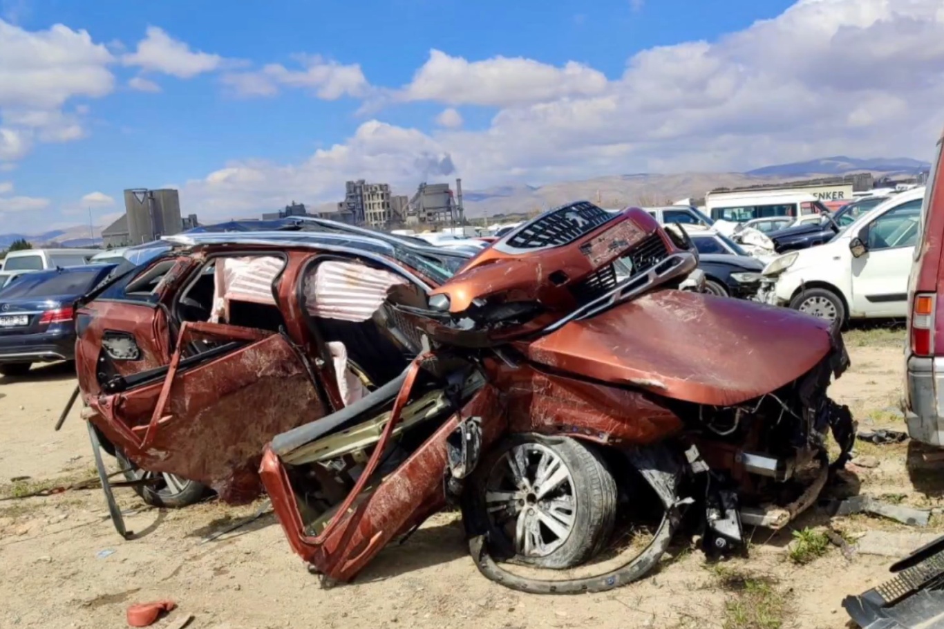 Şanlıurfa merkezli "change" araç operasyonunda 7 kişi gözaltına alındı