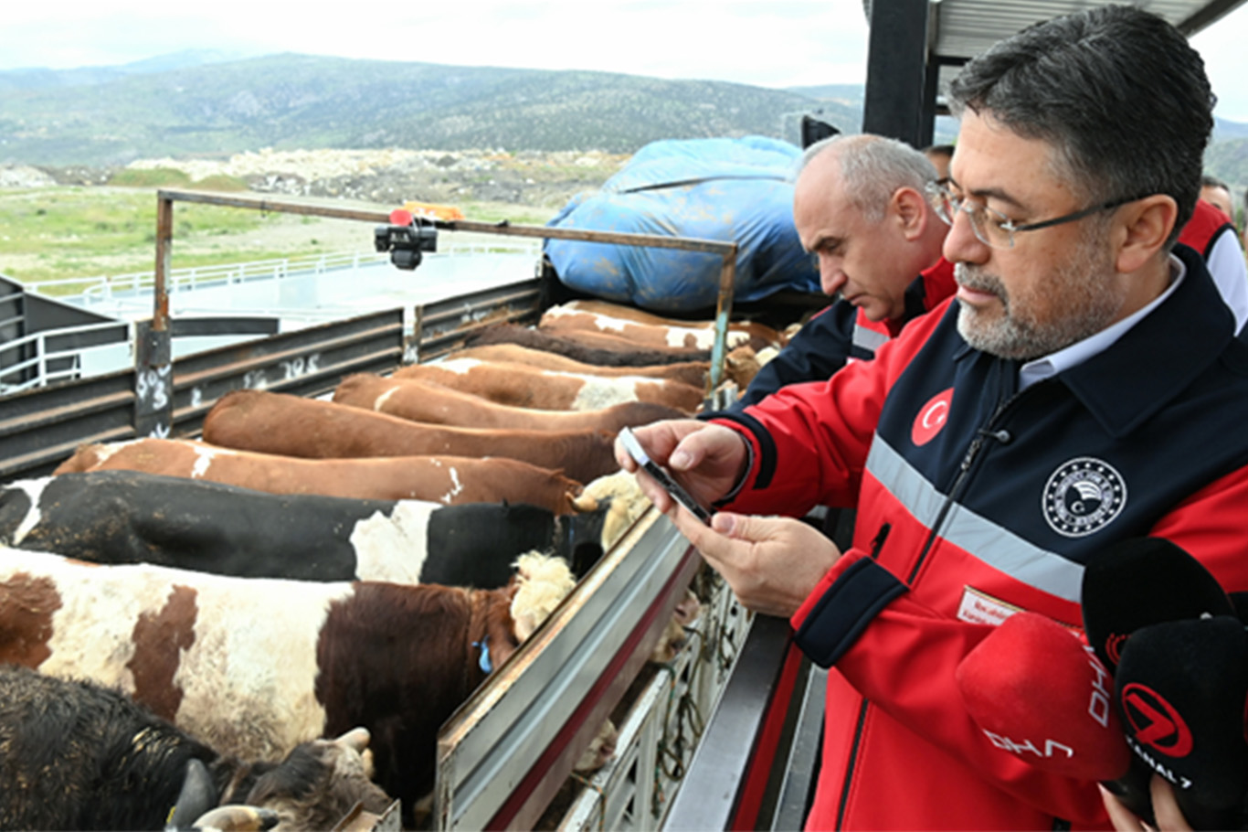 Bakan Yumaklı: Kurbanlık hayvan arzında herhangi bir problem yok
