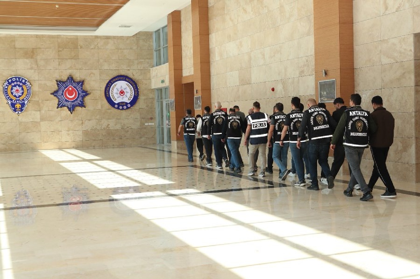 Antalya’da asayiş operasyonlarında 270 kişi tutuklandı