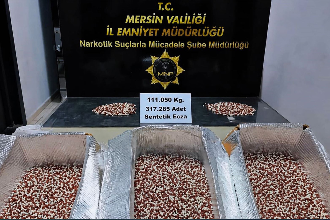 Mersin'de 317 bin 285 adet uyuşturucu hap ele geçirildi
