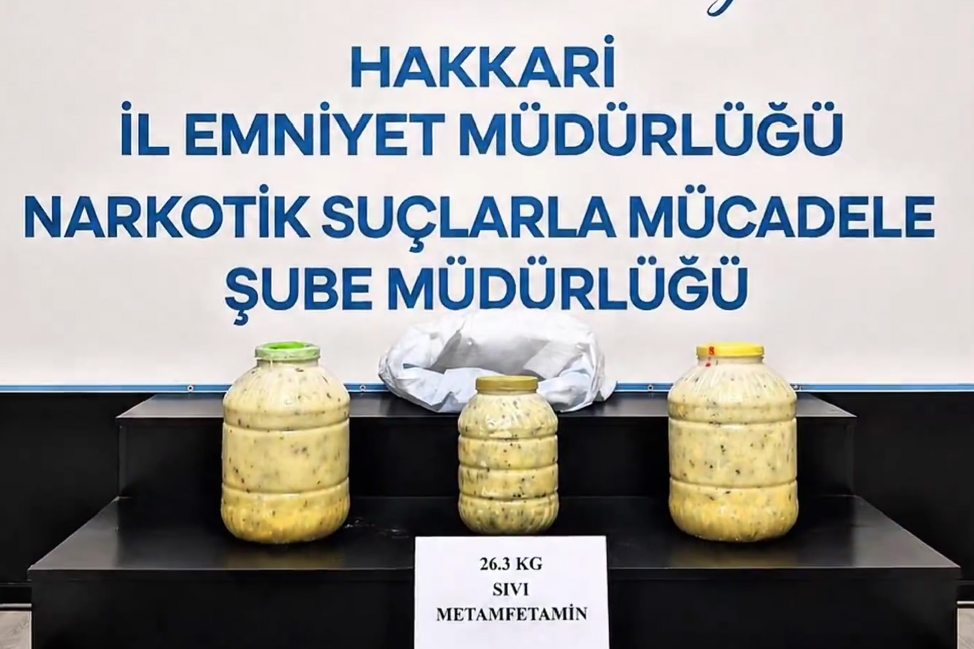 Hakkari’de 26,3 kilogram sıvı metamfetamin ele geçirildi